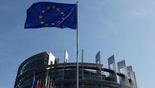 Европейският парламент одобри търговското споразумение със САЩ