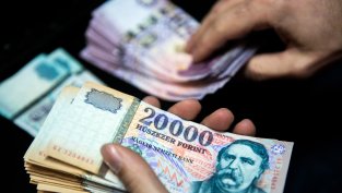 Валутите на Централна Европа ще отстъпят от върховете си през 2026 г.