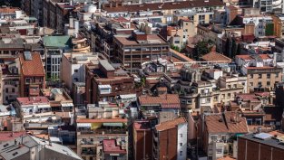 Кметът на Барселона: Високите жилищни разходи в Европа са като нова пандемия