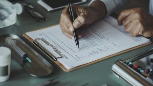 Васил Симов напуска ръководството на БАКБ