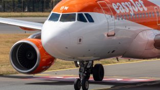 Apollo се включи в битката за easyJet с оферта за 5,7 млрд. паунда