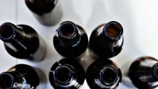 Притежателят на акциите на "Ново стъкло" смени собственика си