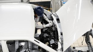 Мерките на Китай върху редкоземните елементи хвърлят сянка върху японските автомобили