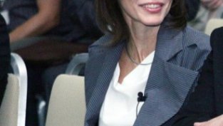 Цв. Бориславова: Не виждам причина да отписваме БАКБ от борсата