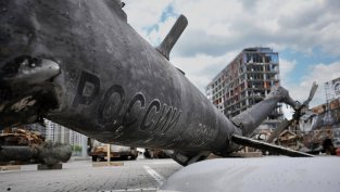 Украинската икономика влиза в рецесия за първи път от началото на войната