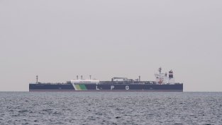 ОАЕ ускоряват строителството на петролопровод, който заобикаля Ормузкия проток