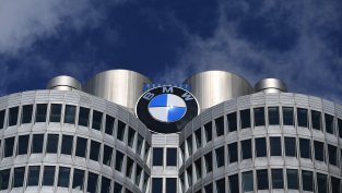 BMW ще замени част от висшите си мениджъри с изкуствен интелект