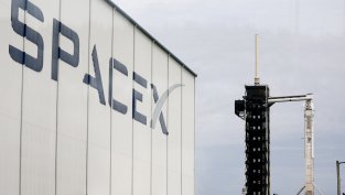 SpaceX иска да построи 52-километров газопровод за снабдяване на ракетите в Кейп Канаверал