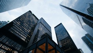 Европа отчита отлив на преки чуждестранни инвестиции през 2025 г.