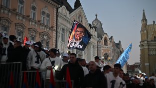 Вучич залага на премиерския пост, но студентските протести поставят властта му под заплаха
