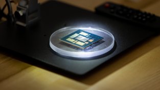 Очаква се световният пазар на AI чипове да нарасне до 565 млрд. долара през 2032 г.