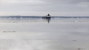 Пристанището в Новоросийск е възобновило товаренето на петрол