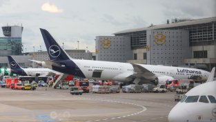 Кризата с горивата ще заличи половината от печалбата на авиоиндустрията през 2026 г.
