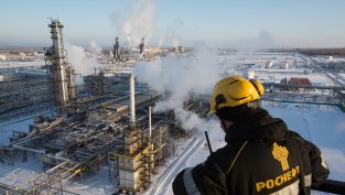 В Германия обсъждат превантивни удари по руски производители на дронове, Новоросийск гори