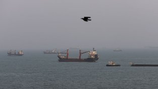 Иран и Оман са се договорили за споделяне на приходите от Ормузкия проток