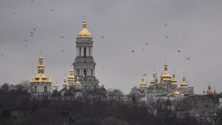 В необявени разговори съюзници уговарят Русия да не удря Киев, рейтингът на Путин пада