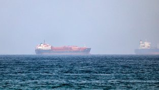 Иран е постигнал споразумение с Оман за корабоплаването през Ормузкия проток