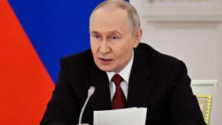 Путин: Светът преминава през опасен момент, Западът да не заплашва Калининград