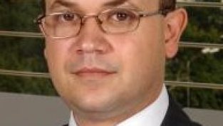 ФеърПлей с удължаване на облигациите, защото не иска да продава хотела си