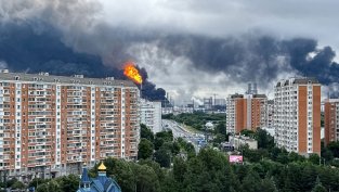 "Петролен дъжд" се изсипа и над Москва след най-масираната украинска атака по града