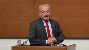 Г. Донев: Стремежът е максимално нисък бюджетен дефицит за 2026 г. около 3%