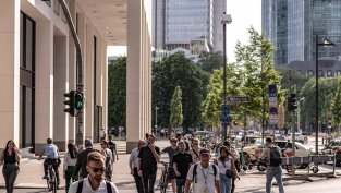 Ръстът на заплатите в еврозоната се е забавил през първото тримесечие