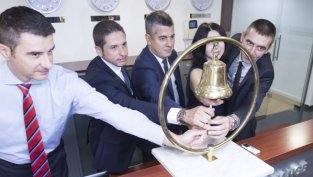 Поне 26 нови лица са вложили пари в "Градус" АД в първите два дни на търговия