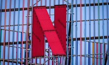 Netflix съкращава 6% от работната си сила, най-голямата подобна мярка от 2022 г. насам