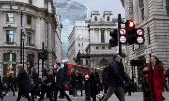 Все повече британци са изправени пред риск да загубят работата си