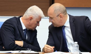 Парламентът одобри придобиването на 7 кораба тип "минен ловец" от Нидерландия и Белгия