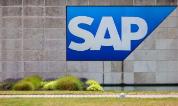 SAP улеснява преминаването на клиентите към други доставчици, за да избегне глоба от ЕС