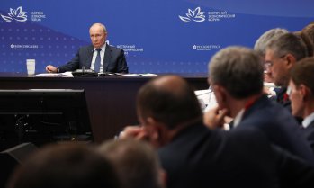 Путин вижда шанс за мир, но той трябва да бъде договорен между Русия и Украйна