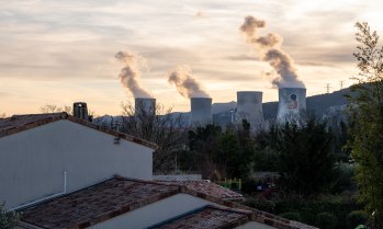 Франция спира ядрените си реактори заради екстремните горещини