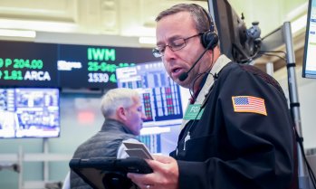 Щатските индекси се насочват към седмични ръстове на фона на някои силни отчети*