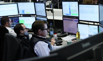 Европейските борси записаха понижения след отлагането на преговорите между САЩ и Иран