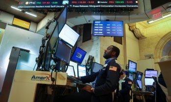 Dow Jones прескочи 48 000 пункта в очакване бюджетната парализа в САЩ да приключи