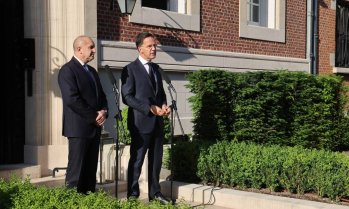 Рюте увери Радев в готовността на НАТО да реагира при заплаха срещу страна членка