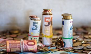 Плановете на кабинета за финансите: гаранции за парите в брой, запазване на данъци
