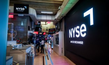 S&P 500 бележи леко повишение на фона на спад на доходността по американските ДЦК*