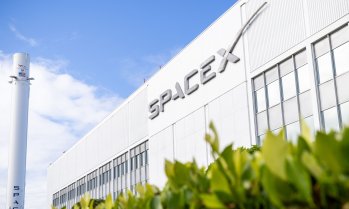 IPO-то на SpaceX привлича повече поръчки от наличните акции