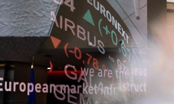 Глобалните технологични разпродажби натежаха на борсите в Европа
