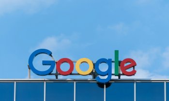 Конкурентите атакуват Google за обезщетения след рекордната глоба от 1 млрд. долара