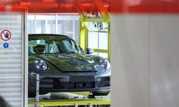 Кризата в Porsche се задълбочава &ndash; компанията закрива някои буксуващи звена