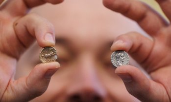 Изчезна ли блясъкът от ралито на златото и среброто? Според анализатори - да