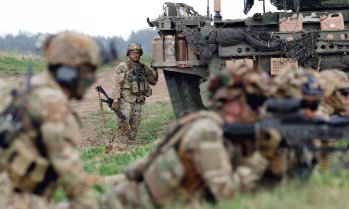 Берлин: Свиването на военната помощ на САЩ за Европа трябва да бъде съгласувана