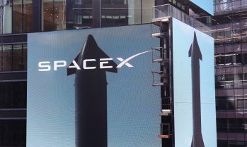 Книжата на SpaceX достигнаха най-високото си ниво от юни и отново направиха Мъск трилионер