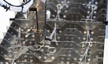 Foxconn отчете близо 50% ръст на приходите през третото тримесечие 
