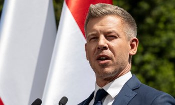 Мадяр: Правителството на Орбан остави скелети в гардероба относно бюджета