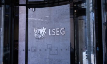 Европейските индекси са в отстъпление, златото и среброто поевтиняха