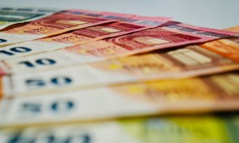 Кабинетът официално предложи минимална заплата от 660 евро